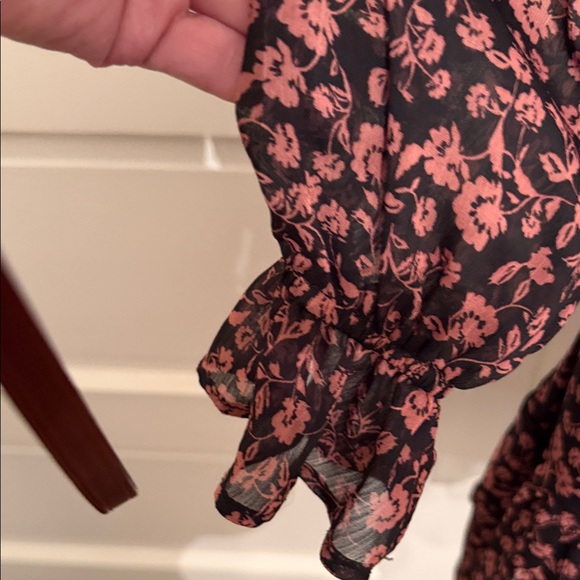 Francesca’s NWT Floral Off Shoulder Mini Dress Small Romantic Boho - Picture 4 of 10